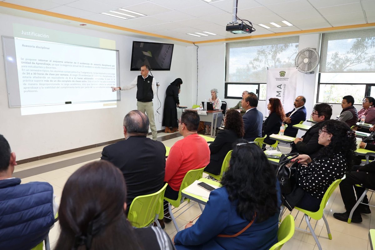 Junto con la Consejera Jurídica, Evangelina Sales Sánchez, y miembros del gabinete universitario, inauguramos los Foros de Consulta a la Comunidad Universitaria en la Unidad Académica Profesional Cuautitlán Izcalli, como parte del proceso del Diagnóstico Participativo para la