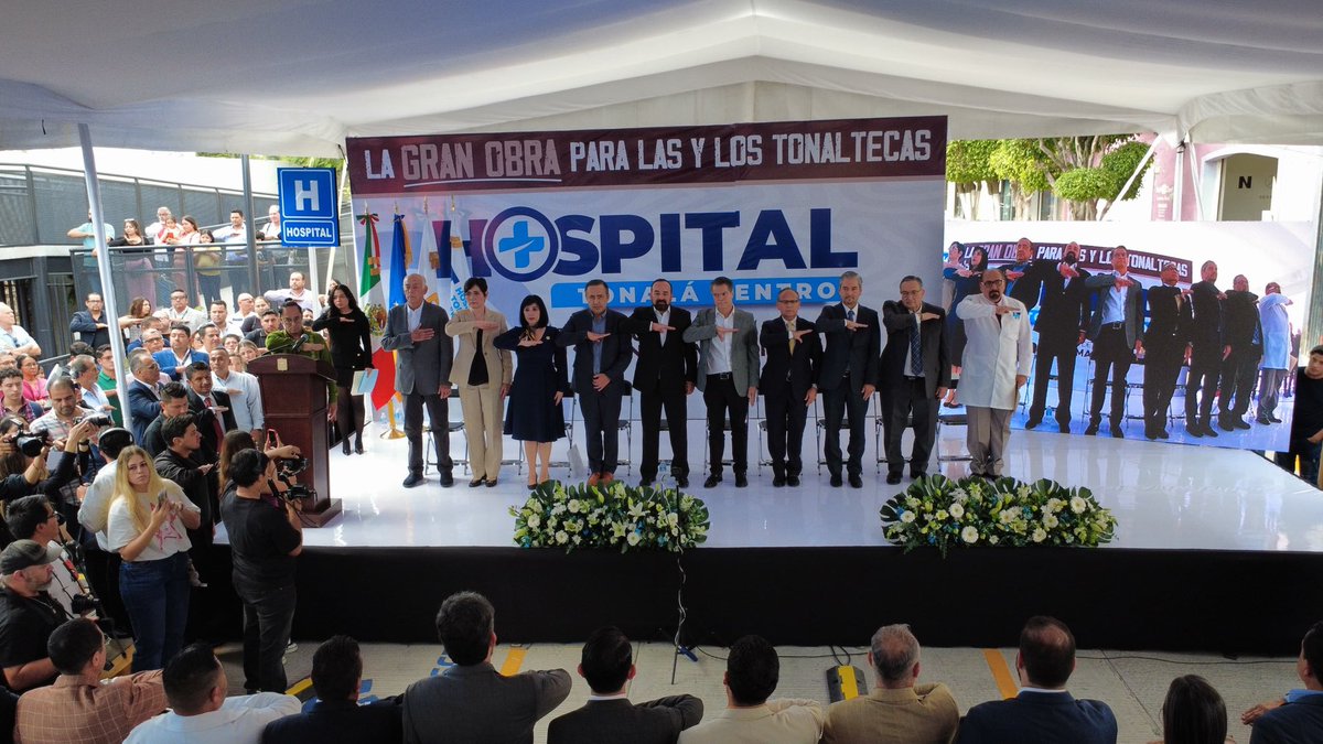SergioChavez_D's tweet photo. ¡La gran obra para las y los tonaltecas!

Con orgullo y corazón, gracias al trabajo conjunto de mujeres y hombres comprometidos y a unas finanzas sanas, hoy 7 de octubre se inauguró el Hospital Tonalá Centro.

Ahora, ¡a cuidarlo y mantenerlo vivo, porque es de todas y todos! #SCH https://t.co/VDjndykxmr