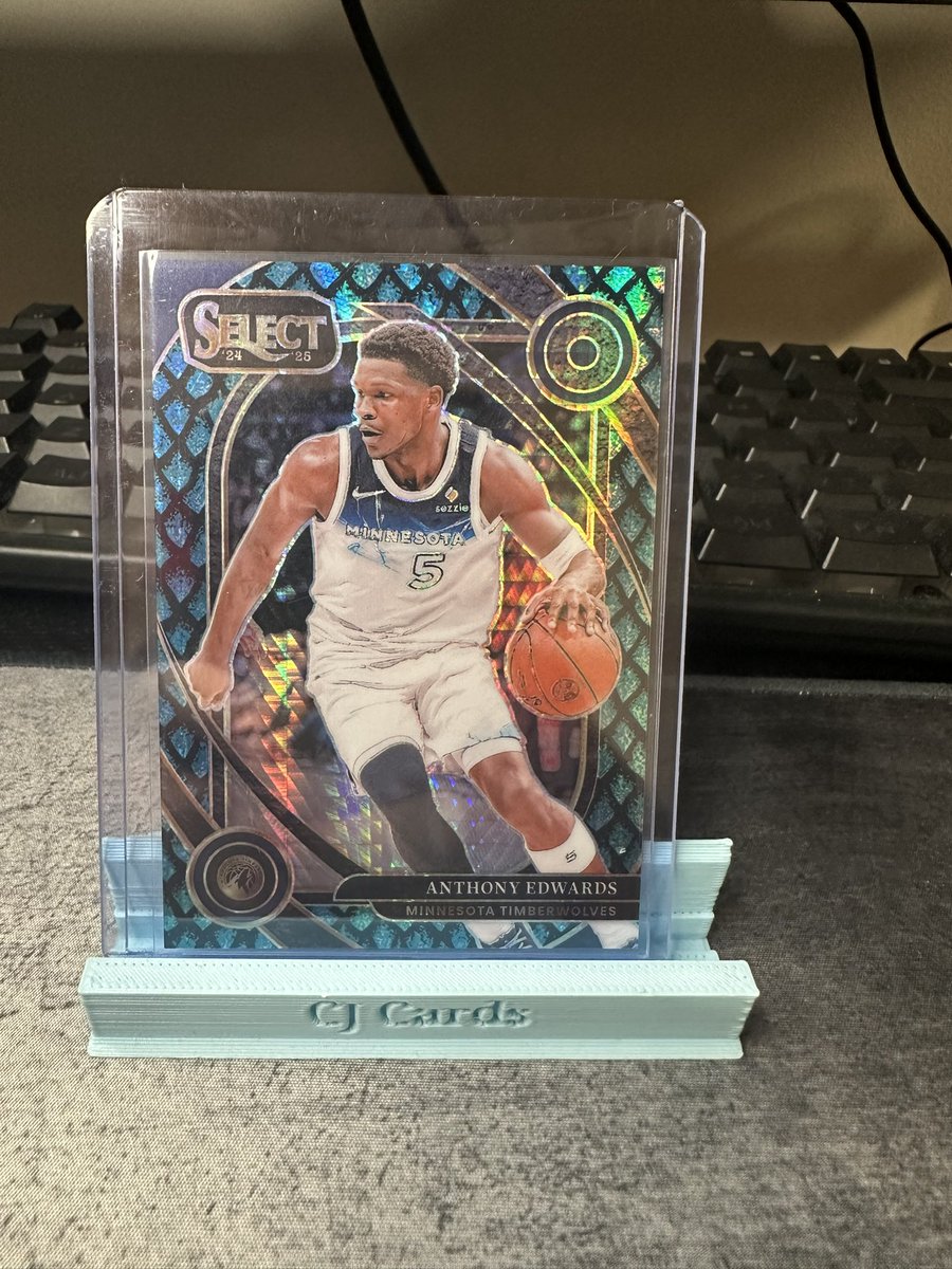 CJ_Cards2's tweet image. Adding a price to this thing…
$600 Courtside /8 Ant Man
Premier last did $535
Concourse last did $464

Yes I see the comp of a totally different year psa 7. Do I care about it? Not really