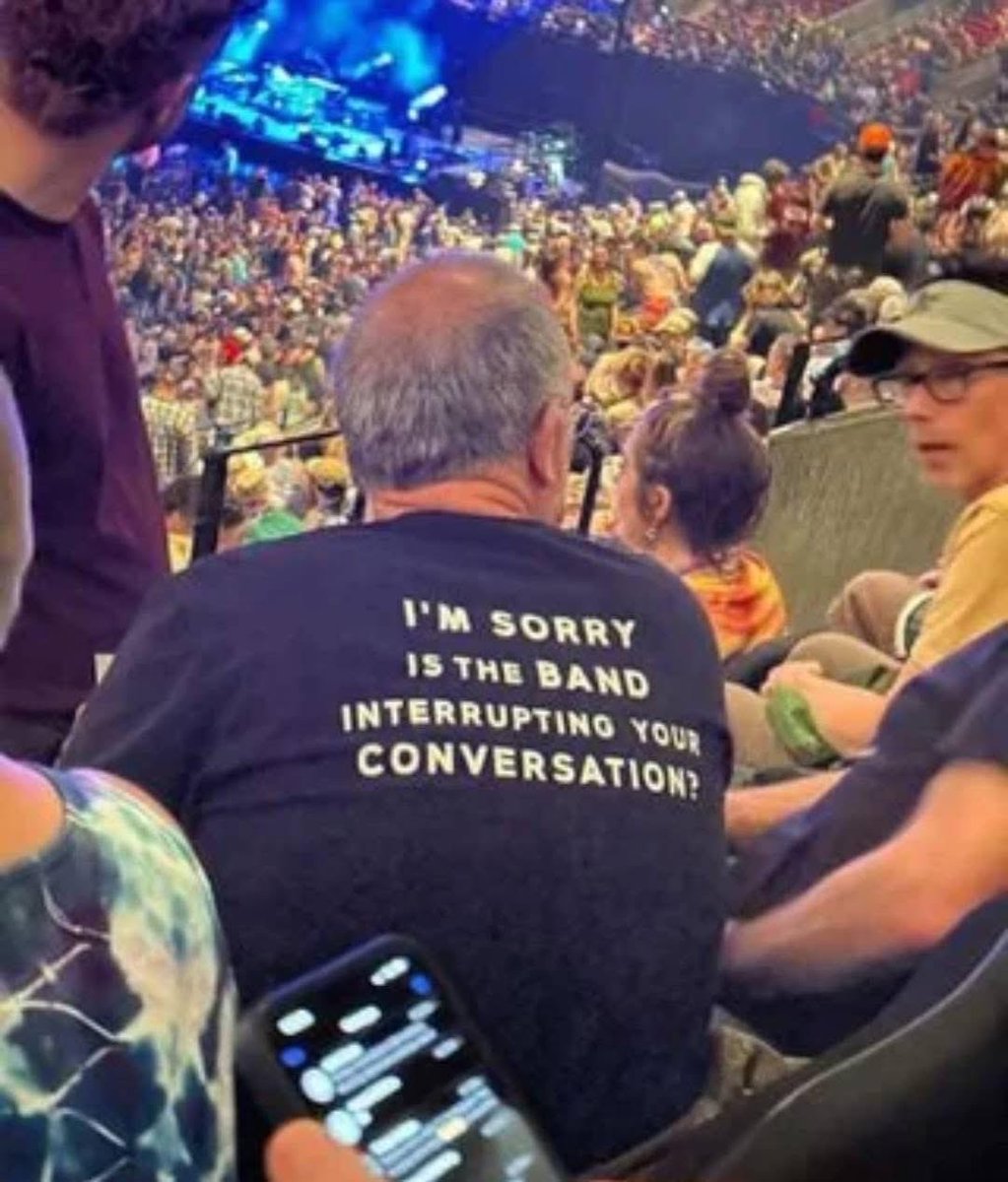 Smuphy's tweet image. I need this shirt