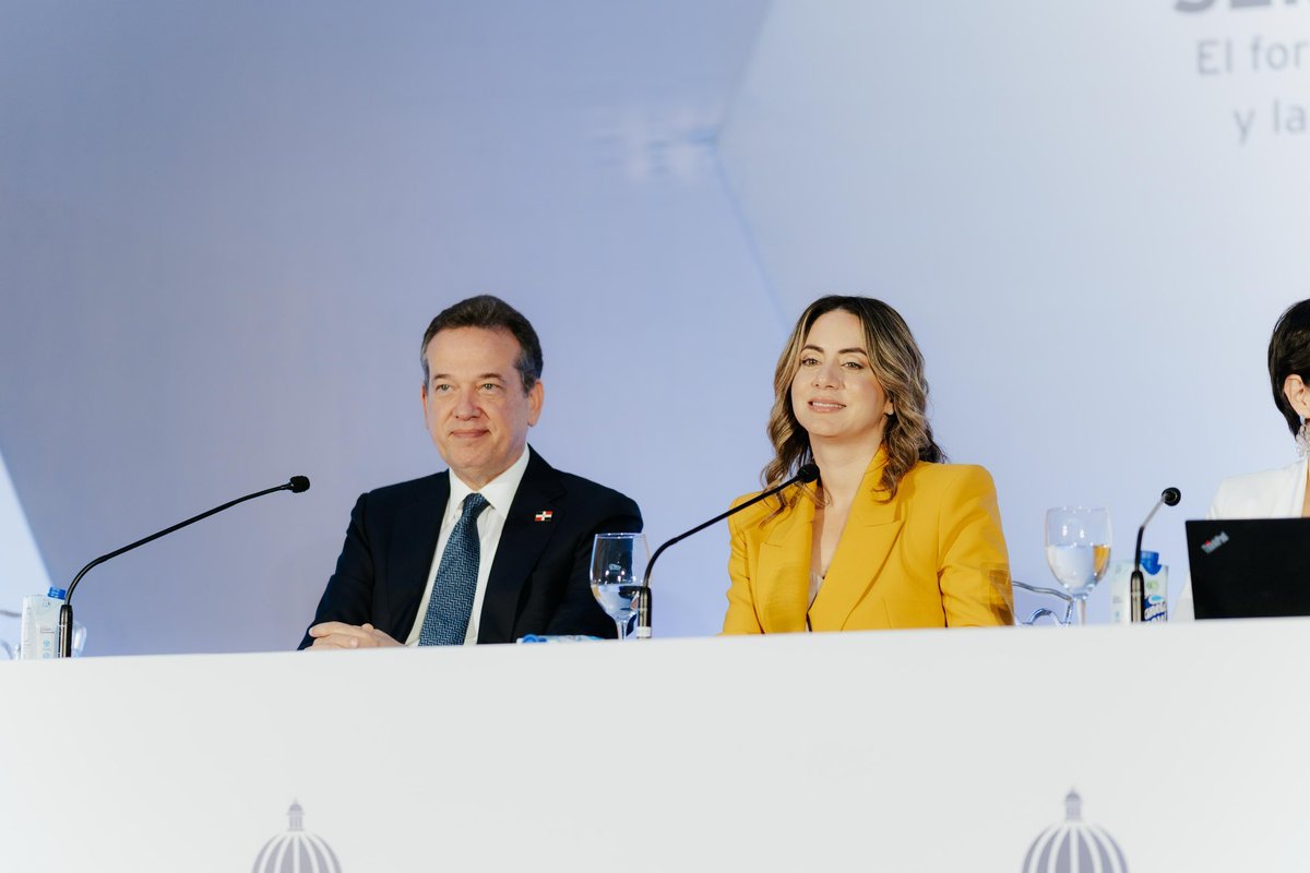 En la República Dominicana, la protección social dejó de ser solo asistencia.
Hoy es inclusión, empleabilidad, cuidados y resiliencia. Con visión estratégica y liderazgo, el gobierno del presidente <a href="/luisabinader/">Luis Abinader</a> ha construido un sistema más justo y adaptativo, que pone a las