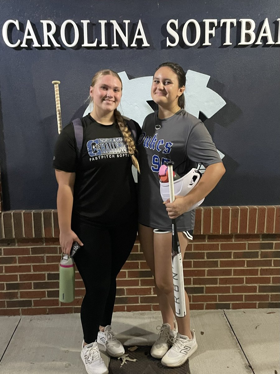 Staying ready for Fall ball at <a href="/UNCSoftball/">Carolina Softball</a>! Always a great time with <a href="/AlyssaHarr2810/">Alyssa Harris</a> !