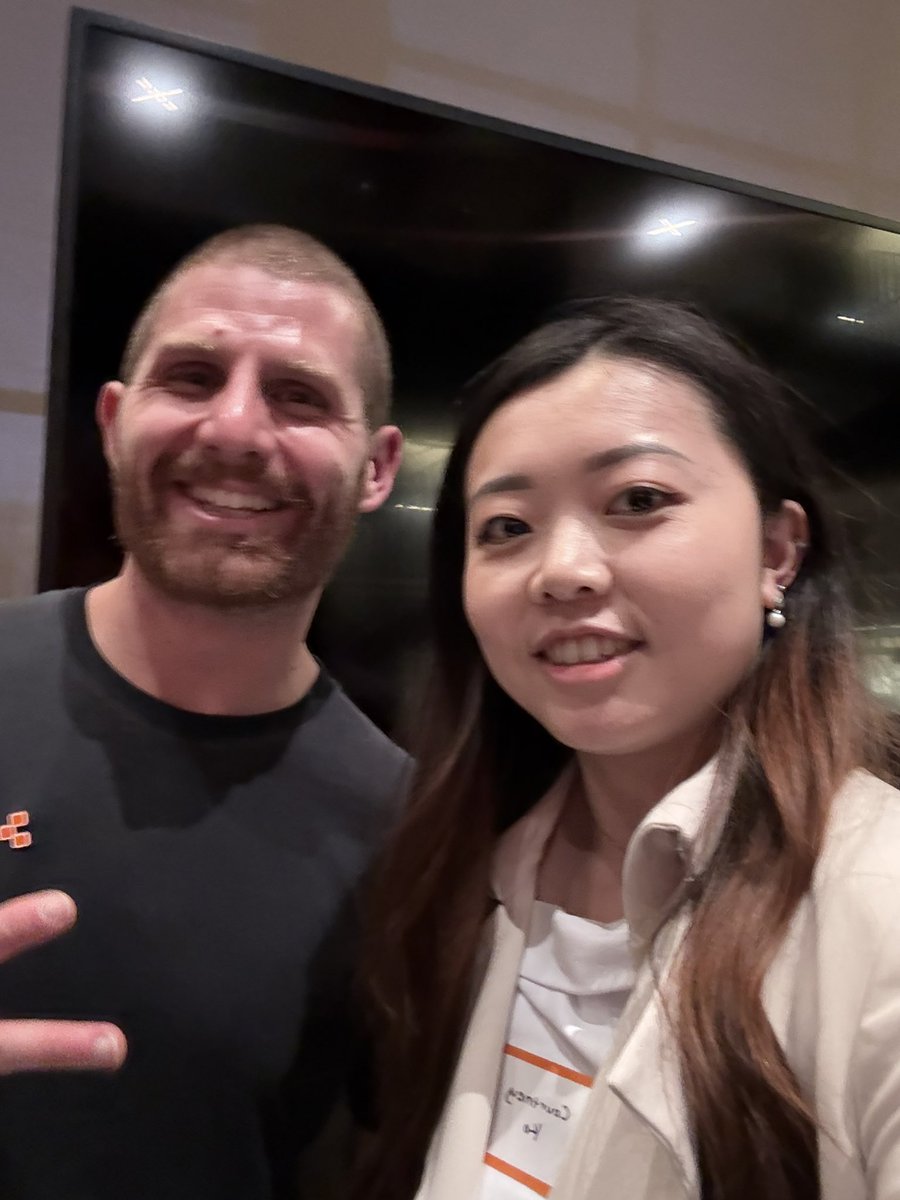 Courtneythko's tweet image. Had a great time learning more about Agent 3. @Replit is one of my favorite products 🩵 Also great meeting @mattppal #SFTechWeek