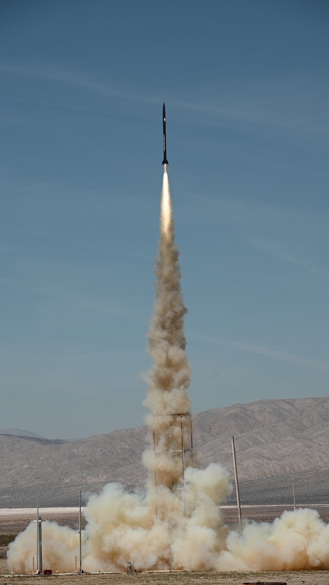 Cam 🌹 tweet media