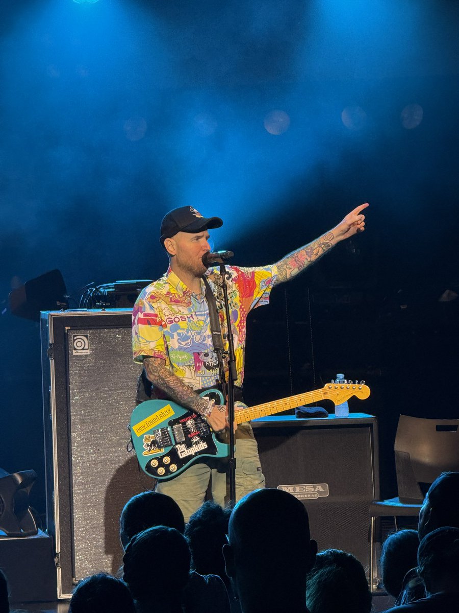 SteveSievers's tweet image. 🤘❤️🤘 @newfoundglory live at #Epcot