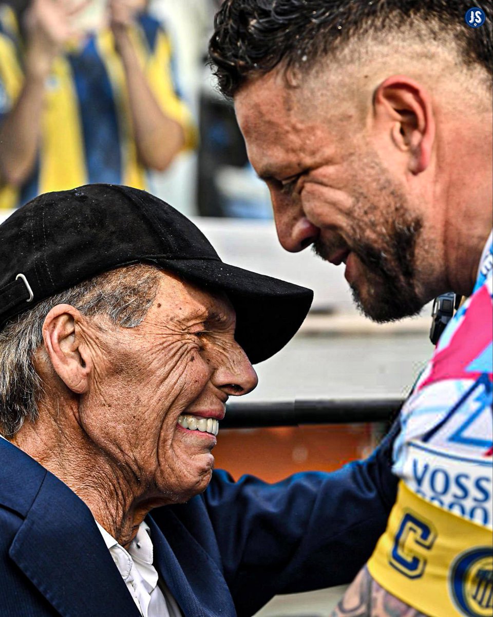 “Es un momento difícil para hablar sobre Miguel, es una situación delicada. Respeto hacia él y hacia su familia. Cuando lo vi en el Rosario Central - Boca le pregunté cómo estaba y me dijo: ‘feliz’. Con eso ya está, me dijo todo”.

Firma: Jorge Broun, en <a href="/DSportsRadio/">DSports Radio 103.1 FM</a>.