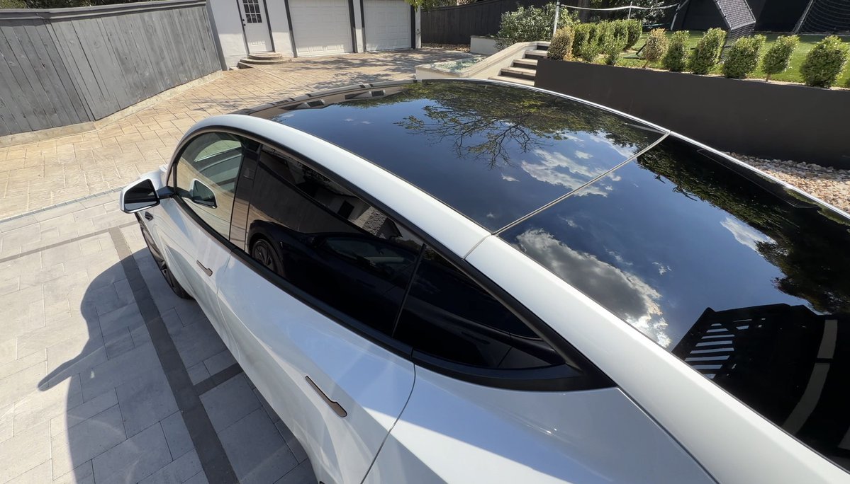 ItsKimJava's tweet image. Fun fact about the Standard Model Y closed glass roof. A Tesla engineer told us that the glass is opaque, so even if you removed the textile lining on the inside, you would not see the outside. 😔 More details to come on our first drive video this Friday.