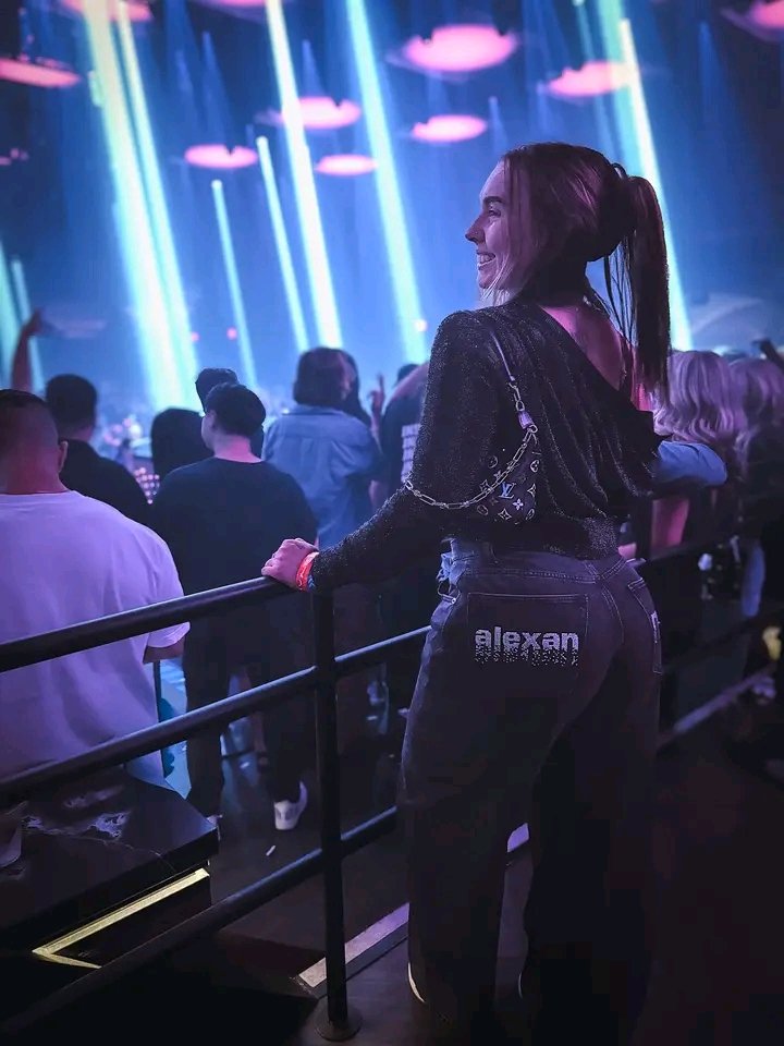 abbyberner57's tweet photo. Club going up on a Tuesday🙌🏼 https://t.co/0nbhMixC7G