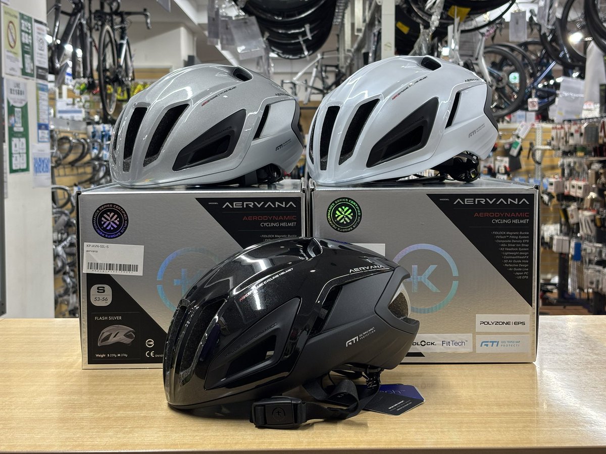 WORLDCYCLE_BLOG's tweet image. #KPLUS #AERVANA 新着✨
KPLUSのデザインと技術を結集したフラッグシップ・エアロヘルメット

エアロとニルバーナを組み合わせたネーミングは、風を媒介としスピードと精神が完璧に調和する瞬間を象徴しているそう

アジアンフィットで日本人の頭に馴染む気持ちの良い被り心地🙆

#beckon #ベックオン