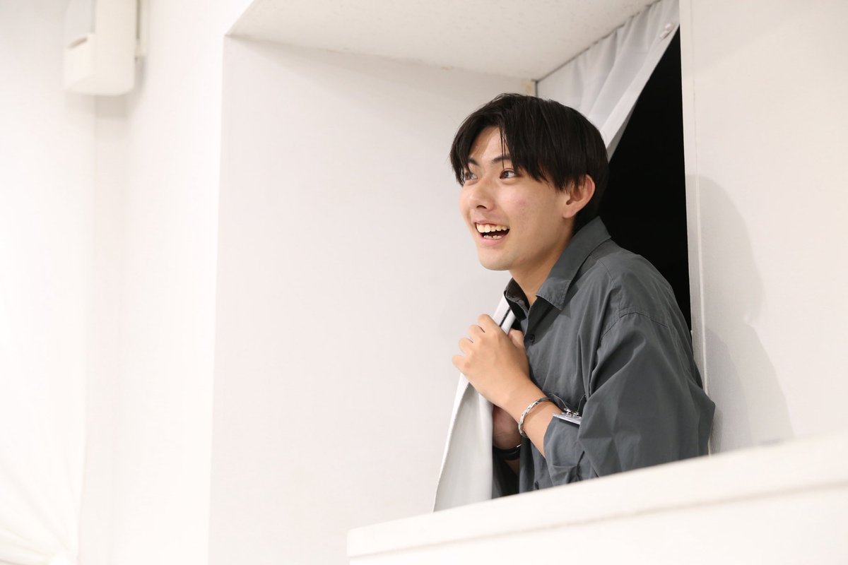 nabeke_danshi's tweet photo. ヒミツミ『アナザー・ライフ・アンセム』は
無事、終演いたしました！！

劇場に足を運んでくださった方、応援してくださった方々、本当にありがとうございました！
この座組で芝居ができてよかったです
また皆さんとお会いできるように精進してまいります。
ありがとうございました！！
 #ヒミツミAA https://t.co/vHoNZJeHvB