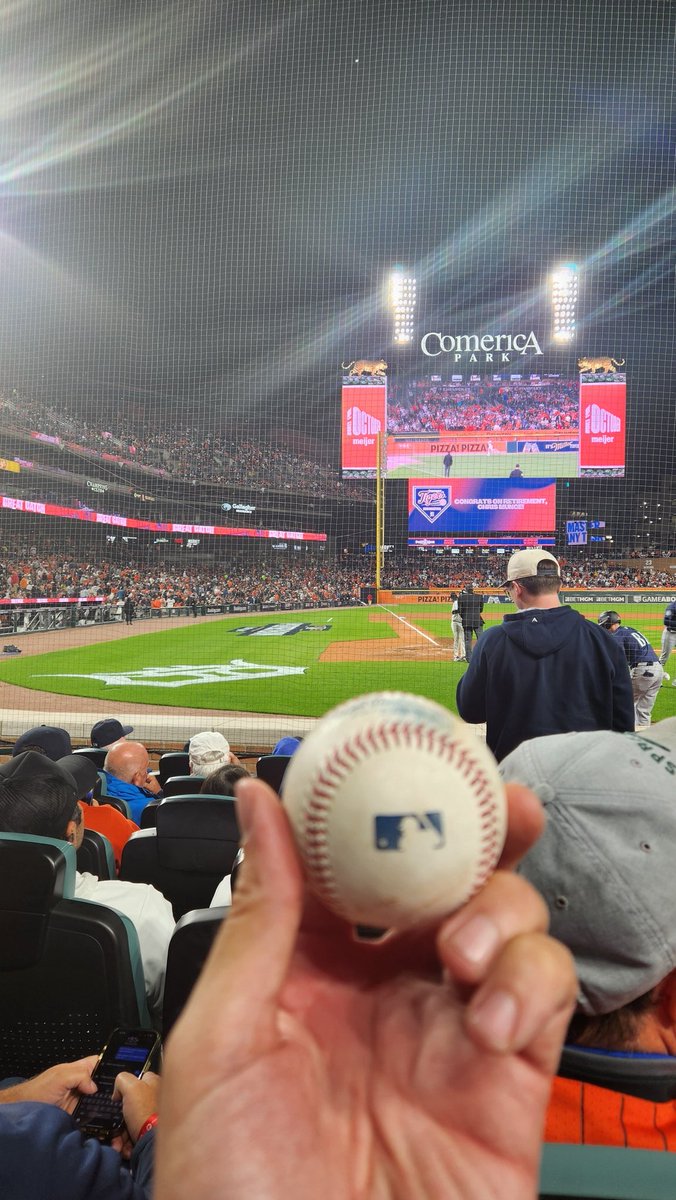 rolopez42's tweet image. Didn&apos;t want to post til the game was over, but I snagged the ball fouled off by @jp_crawford and tossed into the stands by @RandyArozarena during the 4th! All those years spent boxing dudes out were leading up to this exact moment. #SeizeTheMoment