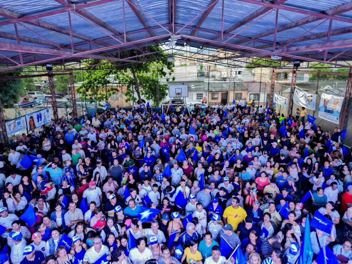 🇭🇳 Desde El Pedregal, desde aquí en el Distrito Central estamos firmes con Papi a la Orden.
Firmes por Honduras.
Firmes por la democracia.

Este 30 de noviembre no hay espacio para la duda: es hoy o nunca.

El futuro de nuestro país se defiende con acción, convicción y esperanza.