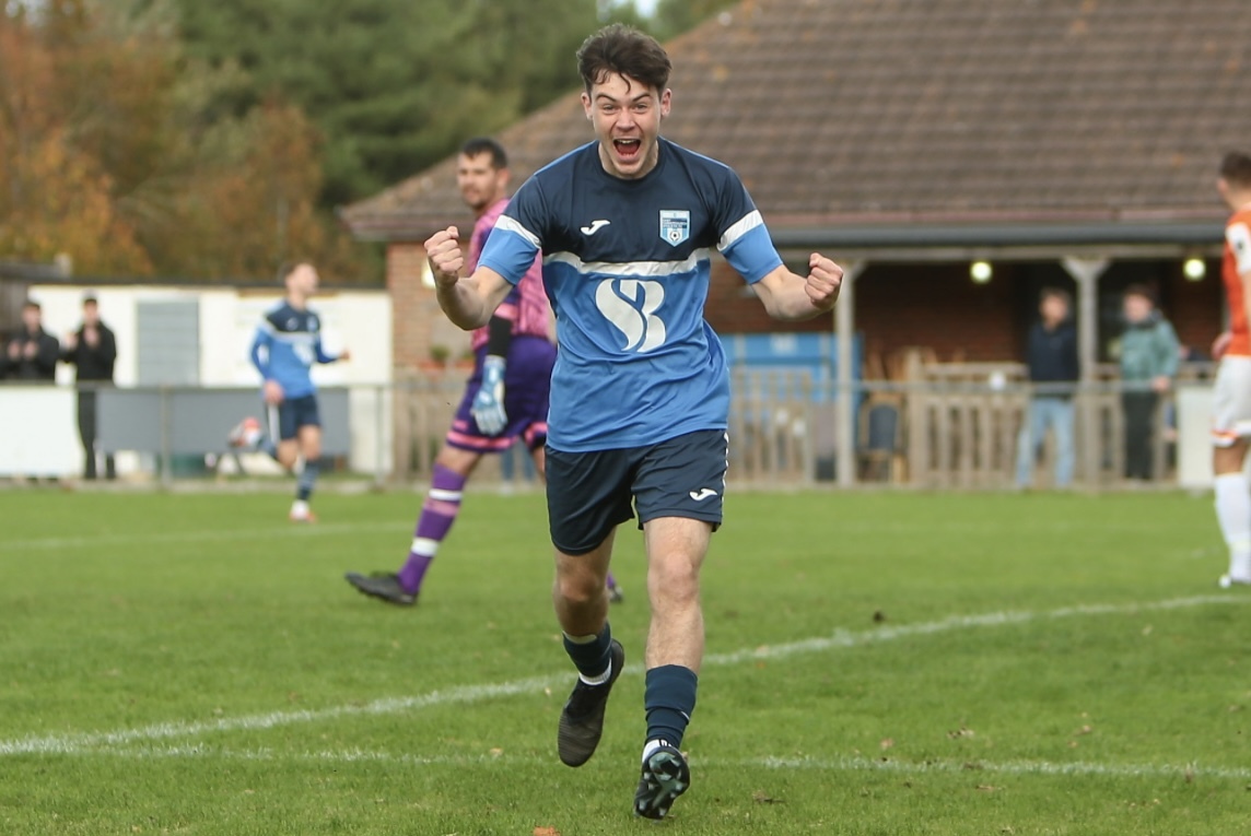 BmthEchoSport's tweet image. East Christchurch Athletic beat SSC in FA Sunday Cup: Sunday league round up ift.tt/fGaJpZQ