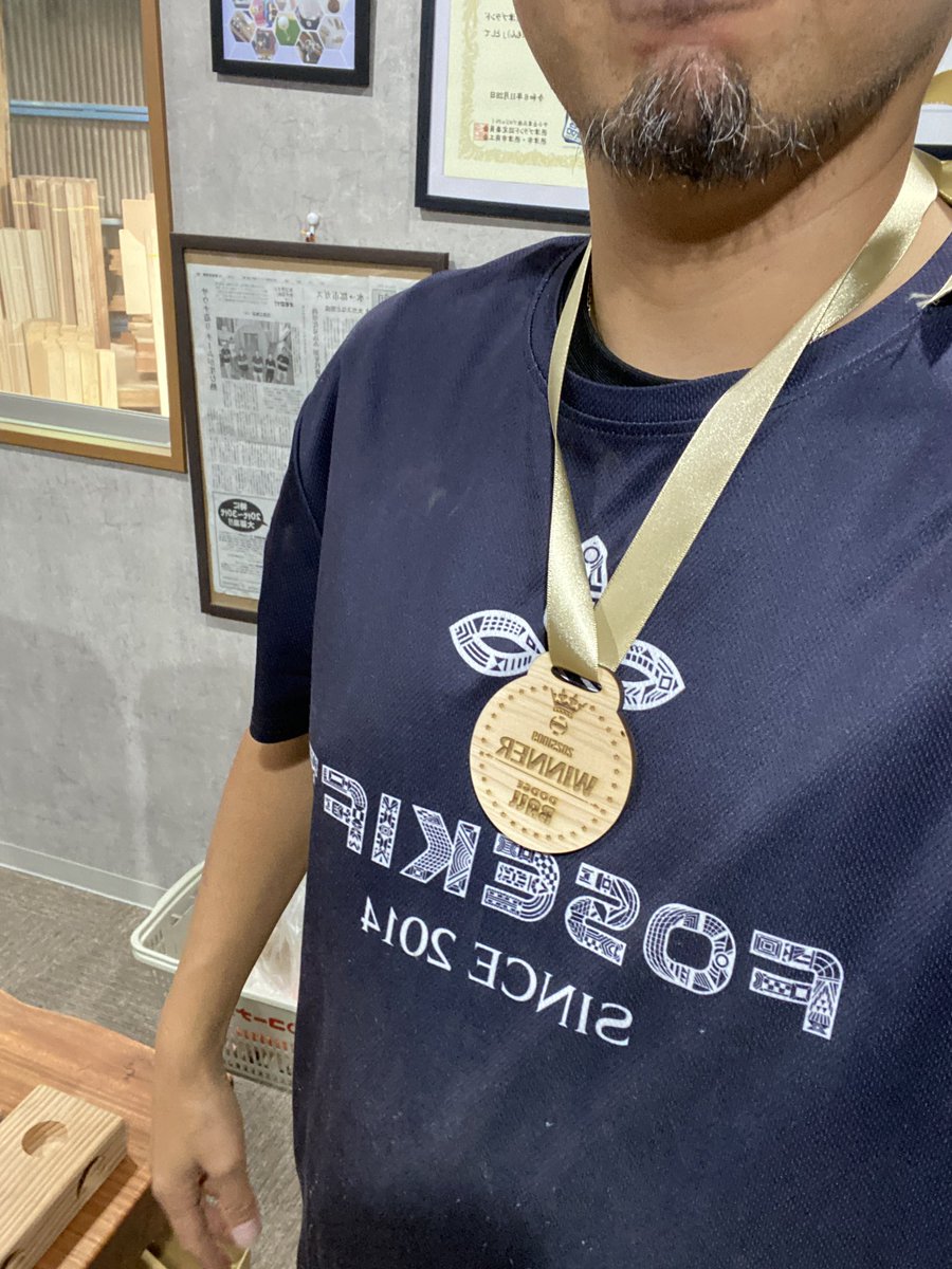 graful29's tweet photo. ドッチボール大会の表彰式用に木メダルご注文いただきました^_^

https://t.co/Bwvr9JesJQ https://t.co/NSIIK06vTA
