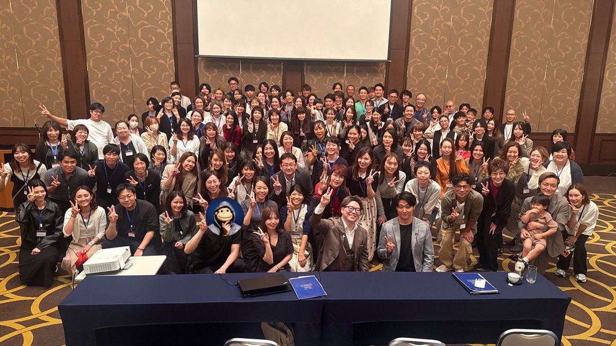 519Ysk's tweet photo. 学びが一瞬で実践に変わる講座だった。

松尾さんの広告講座に入会し
コンセプトのインサイトの深掘りが
本当に実践的で、クライアントさんへの
提案にもすぐ活かせそうです！

今回は、外注化・組織化の課題を抱えている
自分にとっても、講師陣のリアルな経験談が
学びの連続でした。
課題も見えて、すぐ動けそうな気づきばかり。

そしてなんと…宿泊は松尾さんの全奢り！
本当にありがとうございました🙇‍♂️

@lp_marketing_ma 
@osaruproducer 
@misuzu_design 
@KOSHIKI_nakano