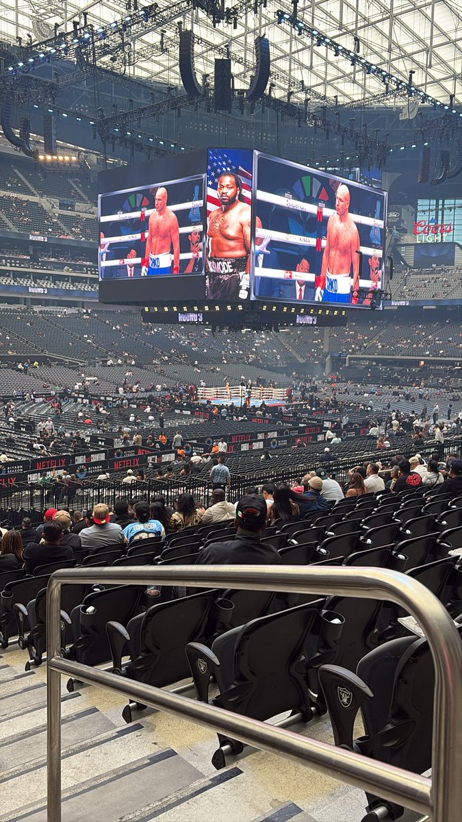 hatebhar23's tweet image. #WeOutside