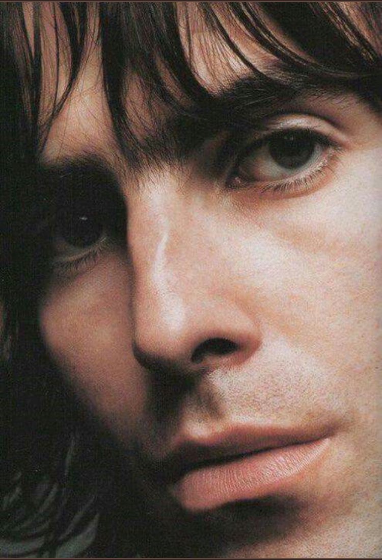 ImsoRegal's tweet photo. I love Liam Gallagher.🎶 https://t.co/KDANRZDtVH