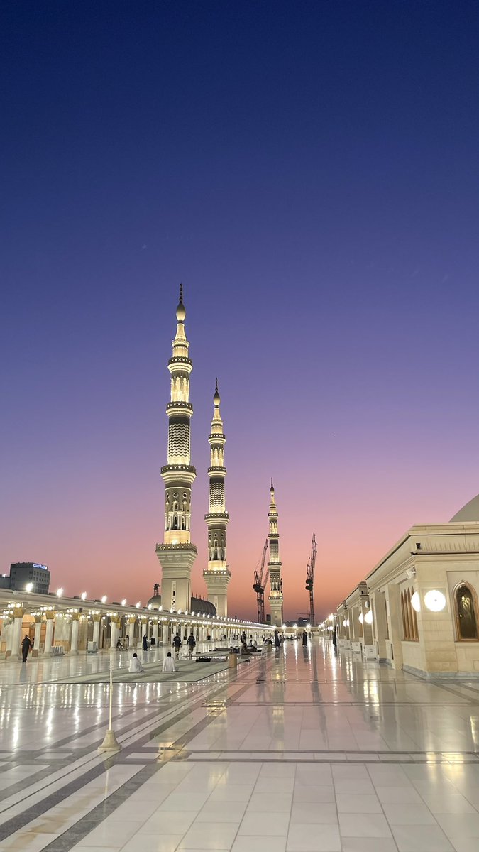 t2lao's tweet image. ألوان شروق الحرم اليوم ♥️
بديعُ السماوات والأرض..