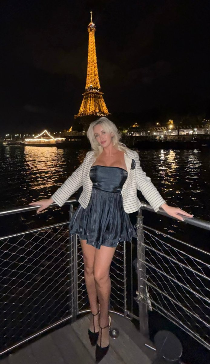 LibbyT_USA's tweet image. Meet me in France ? ;)
