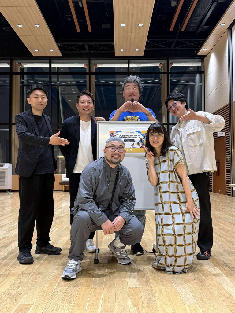 ryuji_tokiwagi's tweet photo. 本年度のスポーツ庁 × eiiconによるSOIP(スポーツオープンイノベーションプラットフォーム)事業の最強のメンター陣と。尊敬できる最高のプロフェッショナル達であり自慢の友人達✨魂のメンタリングで燃え尽きました🔥🔥
#SOIP #スポーツ庁 #eiicon https://t.co/NTDyAqNkMt