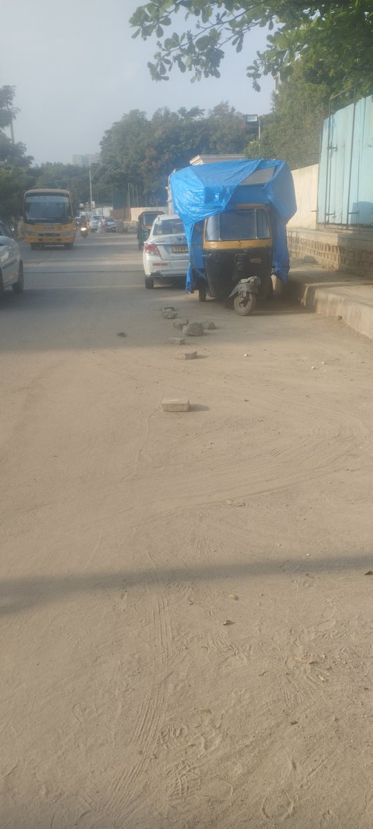 iyerma1609's tweet photo. @blrcitytraffic @kodigehallips
@bbmpcommr https://t.co/tuEtCRgNLe