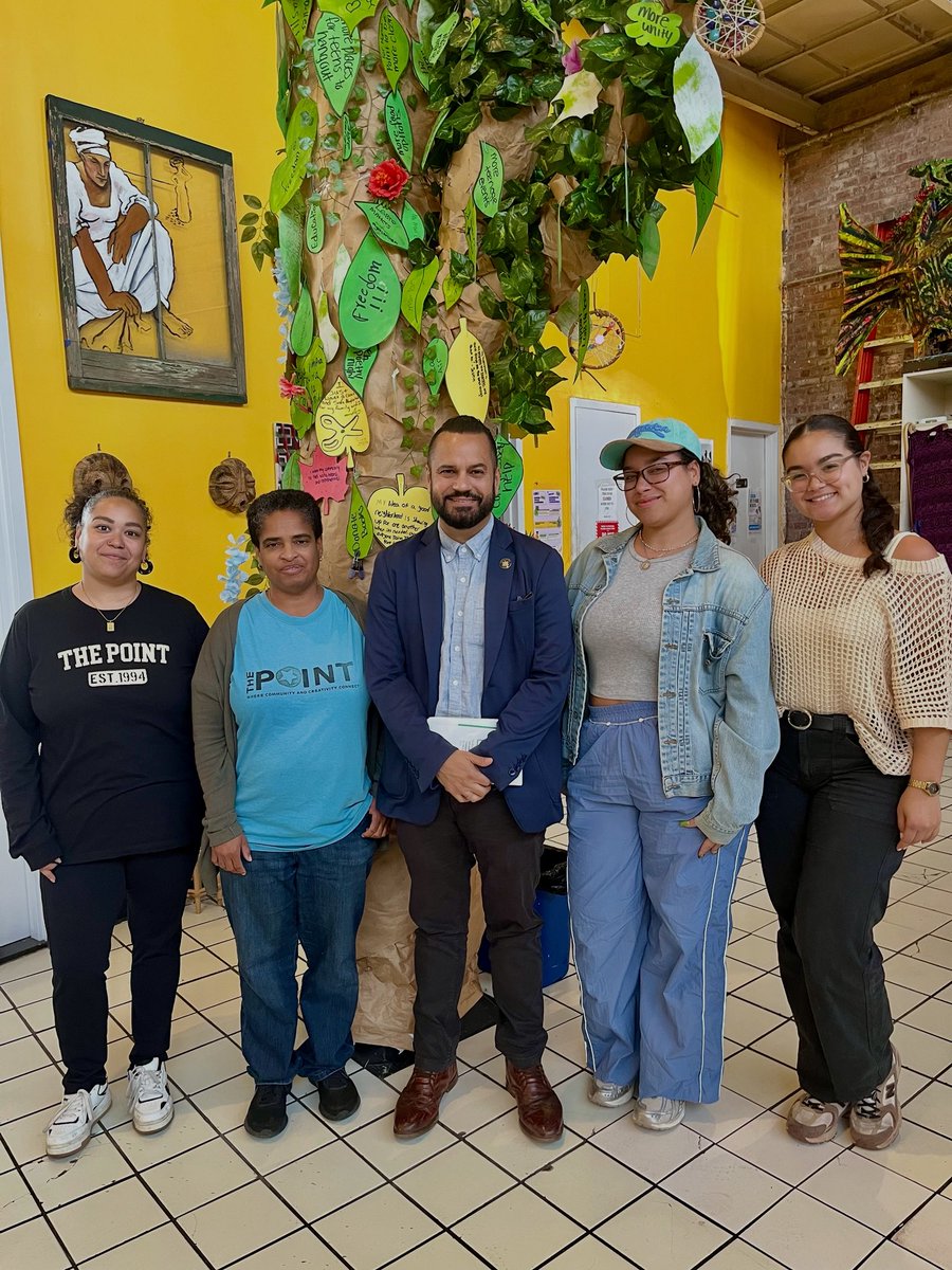 SenatorSerrano's tweet image. Yesterday, I was happy to visit @ThePointCDC and learn more about their educational, economic development, and arts and cultural programs. Many thanks to Maria Torres and everyone at The Point for all that they do in our community. #Bronx #HuntsPoint
