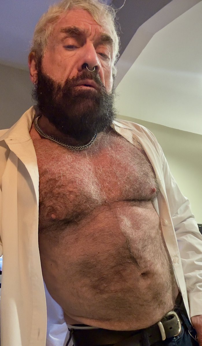 BromeoAlpha's tweet photo. Shouldn’t you be on your knees by now boy ?😈

Free https://t.co/X4SInIkNWl 

#hairy #muscle #daddy #master #justaskin https://t.co/ebe9Ll7qqR