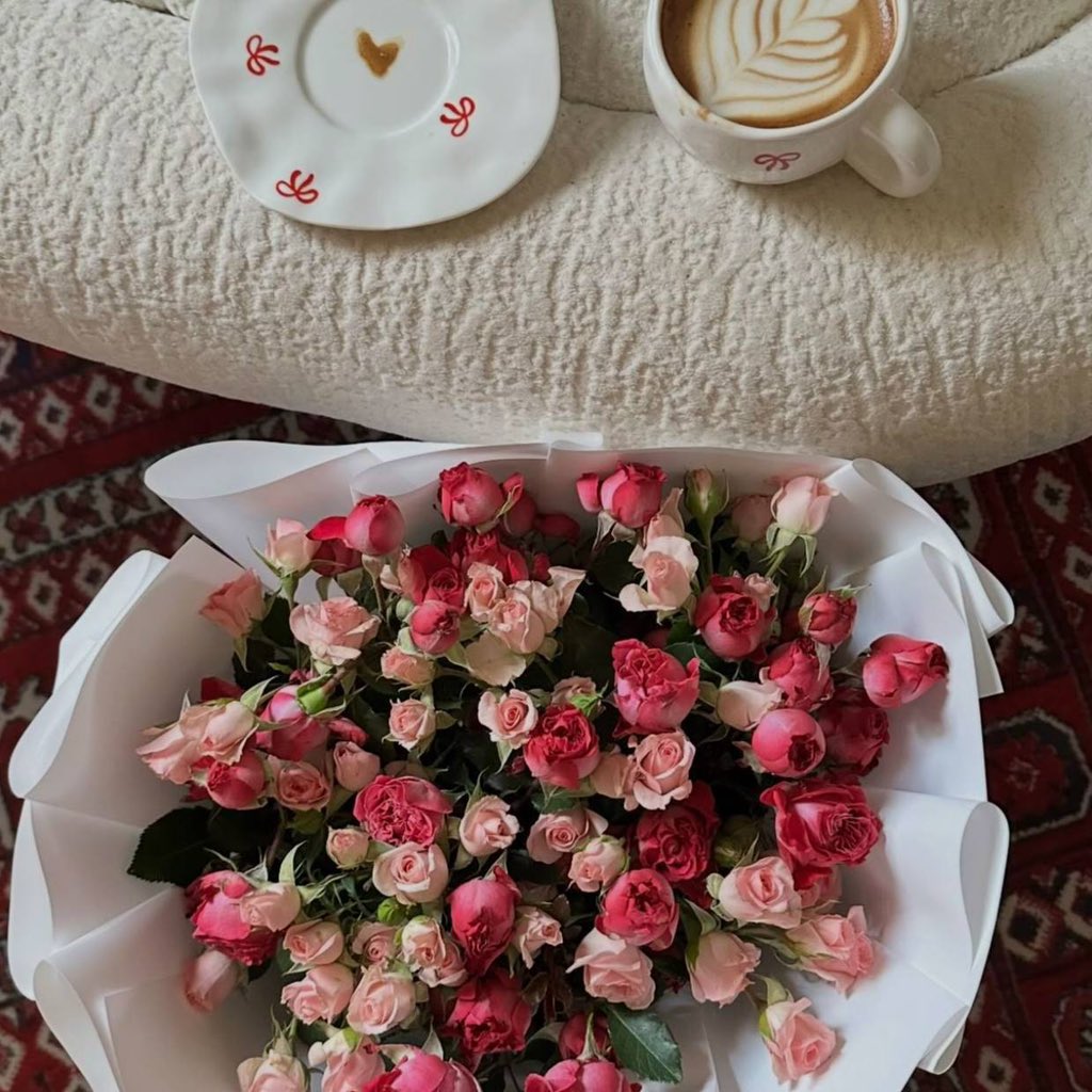 صباح الخير رسالة اليوم 💌
لا شيء سيجعلك بحال أفضل سوى البعد
 البعد عن كل شيء يؤذيك ، البعد عن كل من لا يقدر قيمتك ، البعد أفضل من قرب بلا تقدير