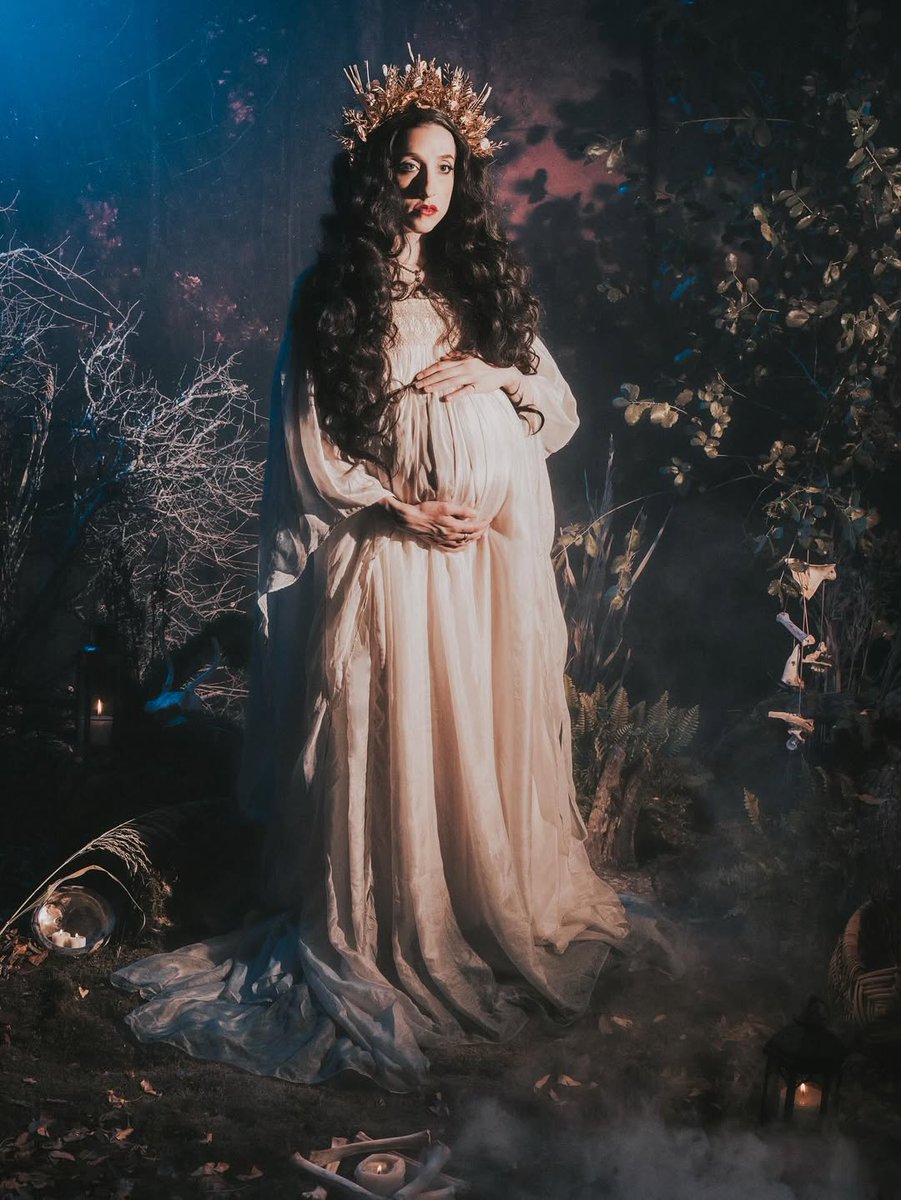 kaye is still at the cottage tweet media