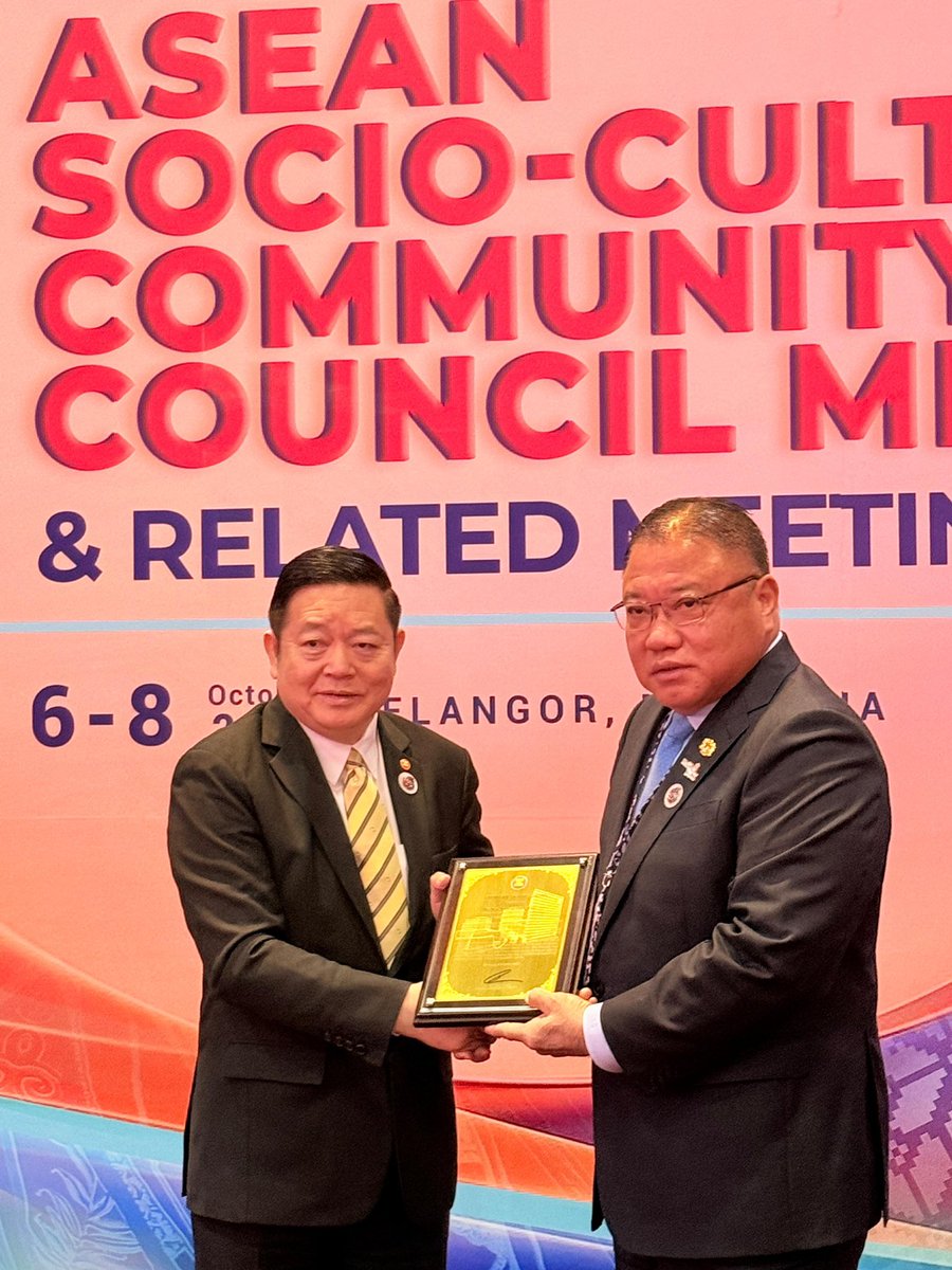 Secretary-General of ASEAN, Dr. Kao Kim Hourn, today, participated in the 34th ASEAN Socio-Cultural Community (ASCC) Council Meeting, held in Selangor, Malaysia. 

The Meeting discussed ASCC’s strategic directions in ensuring aresilient, inclusive, dynamic and sustainable ASEAN,