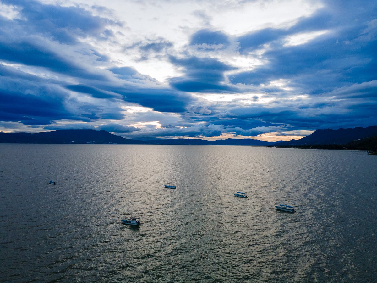 #Chapala está en su mejor momento.
Cada rincón refleja la grandeza de nuestro municipio: su gente trabajadora, su historia y el orgullo más grande de Jalisco, el Lago de Chapala. Trabajamos por un #Chapala más fuerte, más atractivo y lleno de oportunidades.
