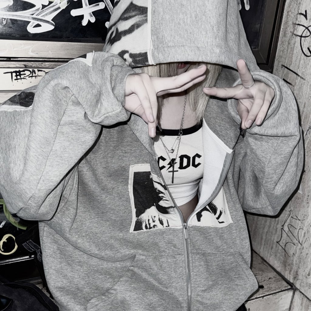 ployxsd's tweet image. . ☣︎ ݁˖ 𓄧𝙵𝚞𝚌𝚔𝚒𝚗𝚐 𝚕𝚘𝚟𝚎 𝚑𝚒𝚖 
            ᝰ🚬𝚊𝚗𝚍 𝚑𝚒𝚜 𝚜𝚝𝚢𝚕𝚎𝚎𝚎 .⋆♱⃓
 #NI_KI #니키