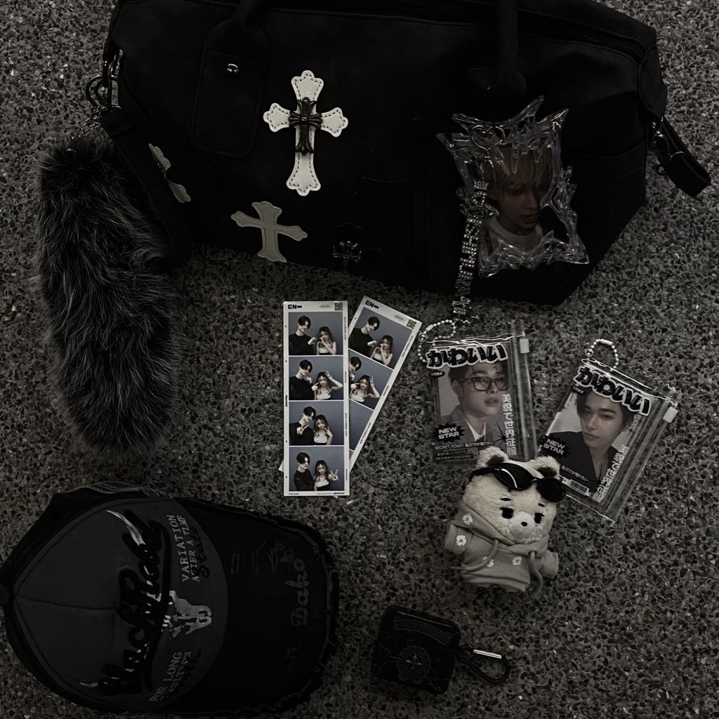 ployxsd's tweet image. . ☣︎ ݁˖ 𓄧𝙵𝚞𝚌𝚔𝚒𝚗𝚐 𝚕𝚘𝚟𝚎 𝚑𝚒𝚖 
            ᝰ🚬𝚊𝚗𝚍 𝚑𝚒𝚜 𝚜𝚝𝚢𝚕𝚎𝚎𝚎 .⋆♱⃓
 #NI_KI #니키