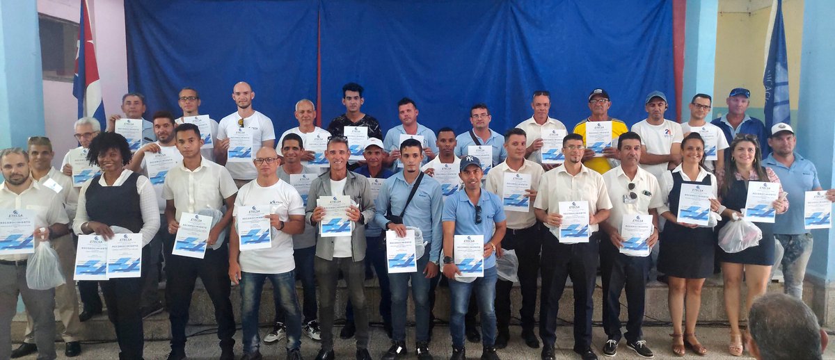 #Etecsa_LasTunas felicita a todos los innovadores en este día. Hombres y mujeres necesarios para  introducir mejoras en los procesos productivos y en la calidad del servicio.
<a href="/ETECSA_Cuba/">ETECSA</a>
<a href="/EtecsaServicios/">Etecsa_Cuba Servicios</a>
<a href="/NelsonFR71/">Nelson Francisco Reyes González</a>
<a href="/YelinReyes/">Yelin Reyes Rivas</a>
<a href="/adonis_silvera/">Adonis Silvera</a>
x.com/ETECSA_Cuba/st…