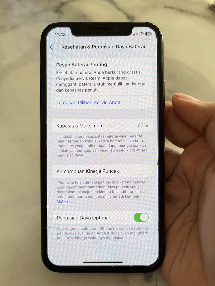syfdibaa's tweet photo. want to sell iphone xs 256gb exinter 2jt aja bisa liat detailnya dm aja atau ke wa 085720721889 bisa oren https://t.co/0sNvfbmrpv