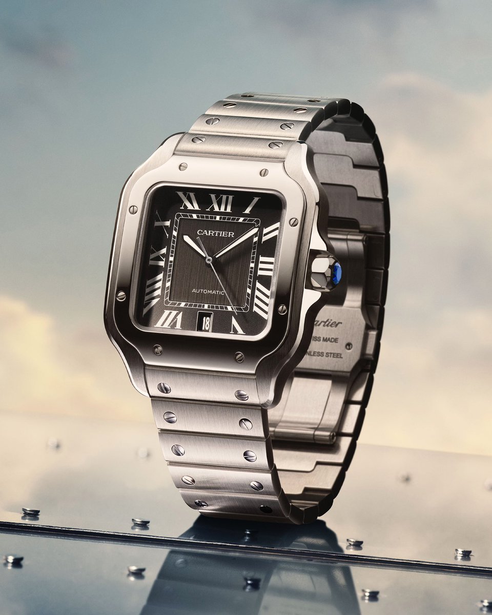tiempoderelojes's tweet image. El Santos de @Cartier vuelve a escena con una reinterpretación que busca modernizar su legado sin alterar su esencia. En esta entrega, la casa apuesta por una versión en titanio —más ligera y discreta— y otra en acero con carátula negra que privilegia la funcionalidad con una…