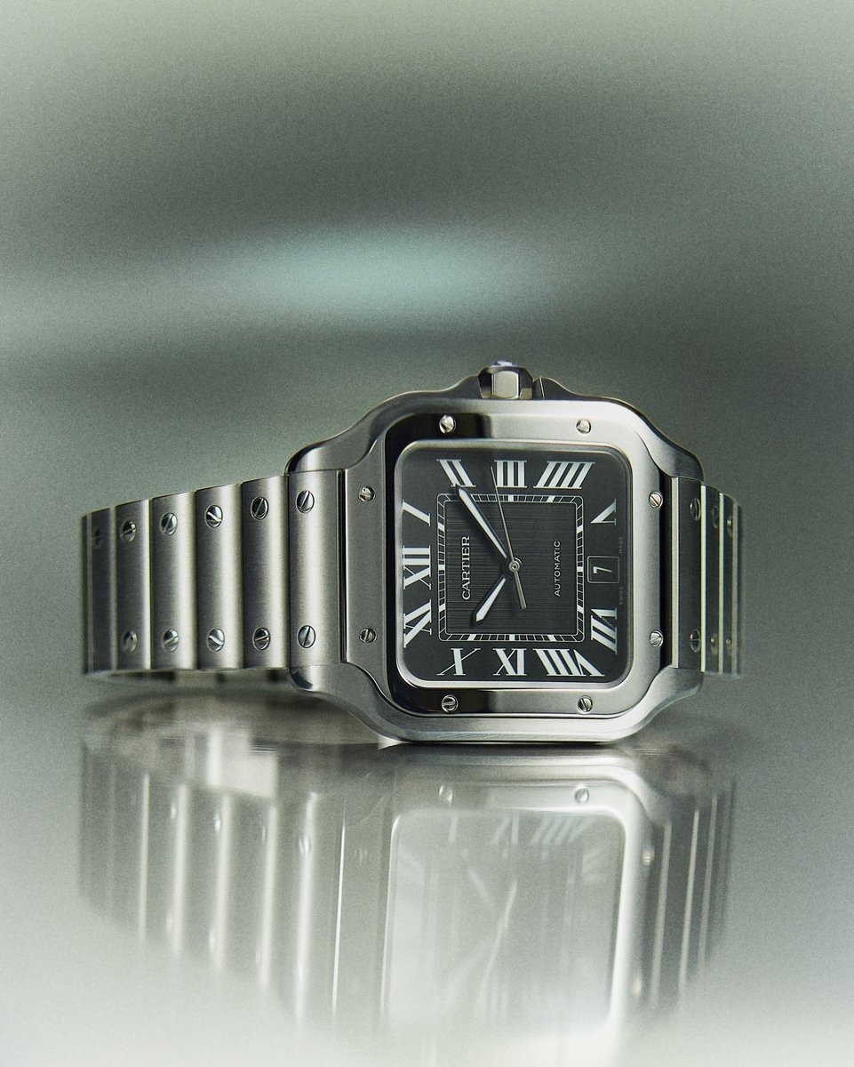tiempoderelojes's tweet image. El Santos de @Cartier vuelve a escena con una reinterpretación que busca modernizar su legado sin alterar su esencia. En esta entrega, la casa apuesta por una versión en titanio —más ligera y discreta— y otra en acero con carátula negra que privilegia la funcionalidad con una…