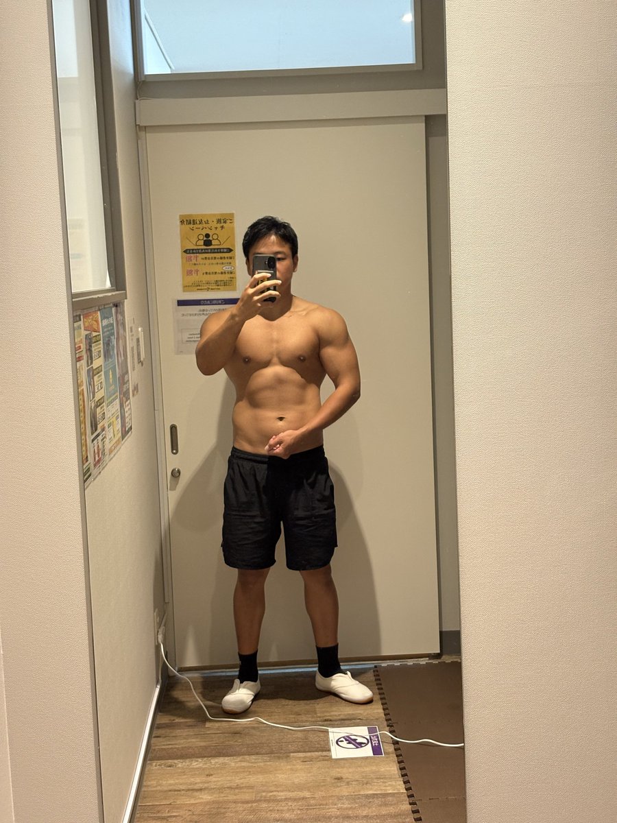 肩と胸の谷間盛れた
贅肉と体重増えた
多分きっと絶対食欲の秋のせい