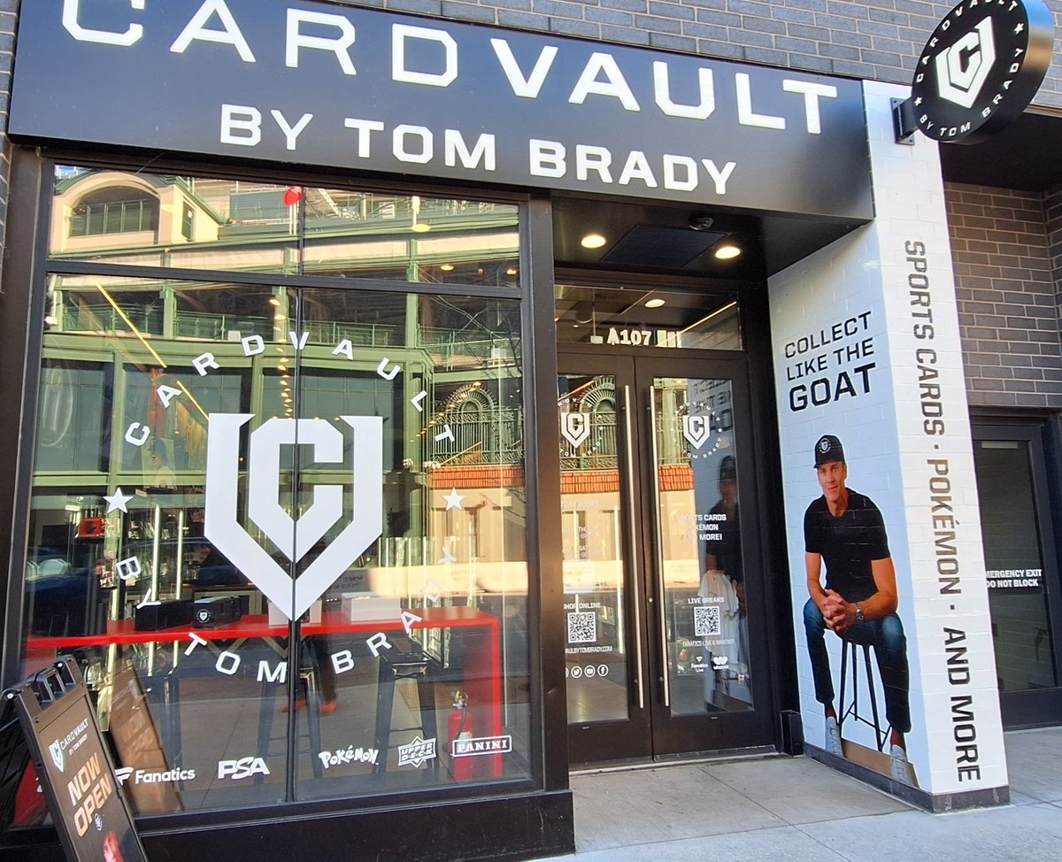 JrmeBreau's tweet image. #Cardsaddict la boutique de Tom Brady à Chicago en face de Wrigley Field.
@Gylbret