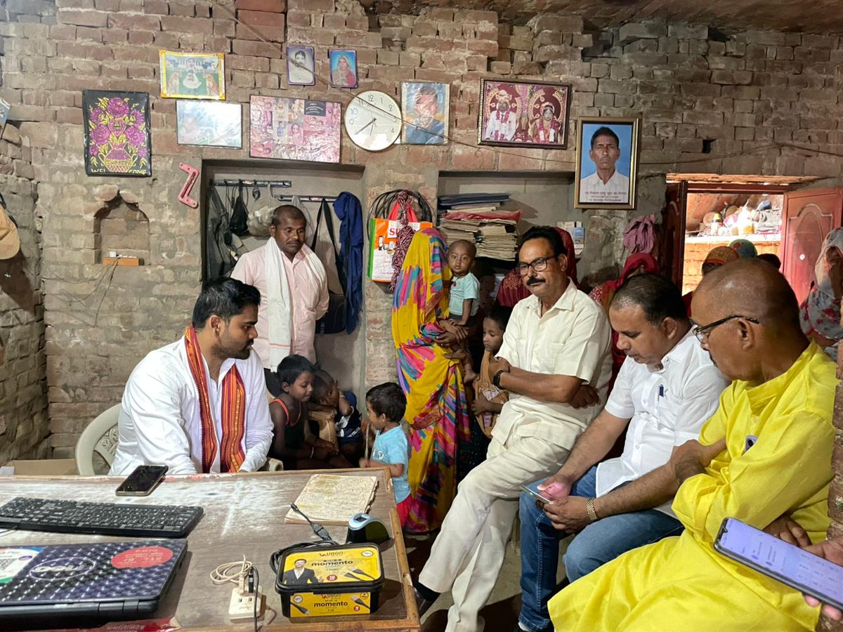 Pushpendra_MP_'s tweet image. अपने लोकसभा क्षेत्र के सिराथू और मंझनपुर विधानसभा में अपने लोगों के बीच में रहा उनके सुख दुख में शामिल हुआ।
#जनसंपर्क #PDA #सिराथू