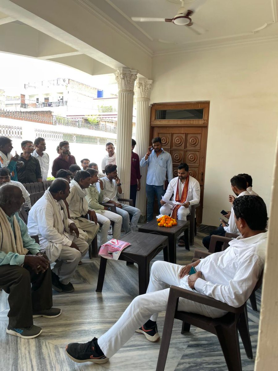 Pushpendra_MP_'s tweet image. अपने लोकसभा क्षेत्र के सिराथू और मंझनपुर विधानसभा में अपने लोगों के बीच में रहा उनके सुख दुख में शामिल हुआ।
#जनसंपर्क #PDA #सिराथू