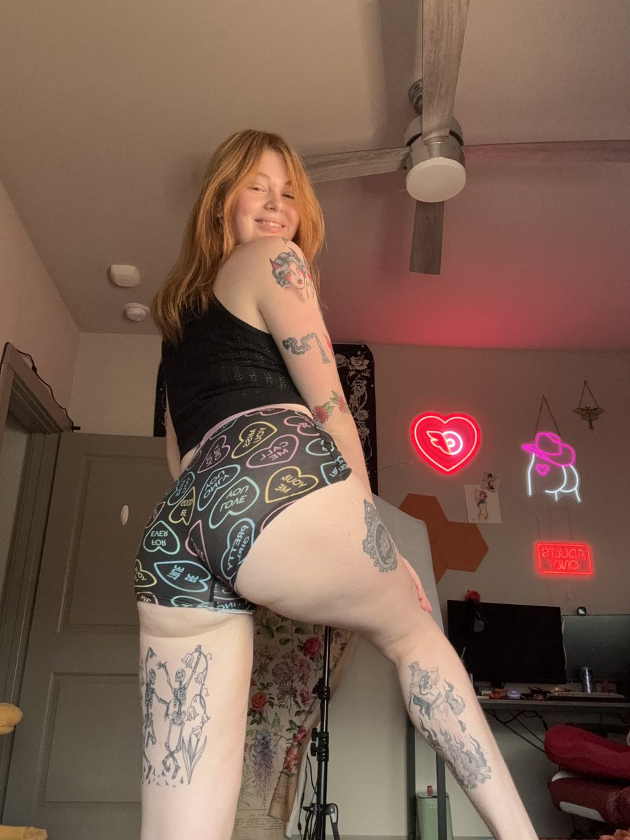 Kaystickedoff's tweet image. Front or back?