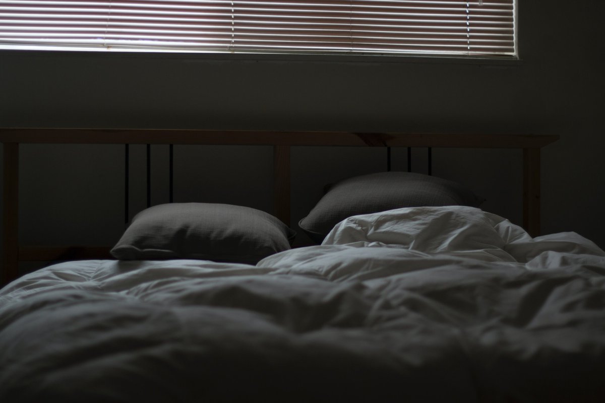 talius's tweet image. #Poor #sleep may accelerate #brain #aging

People who sleep poorly are more likely than others to have brains that appear older than they actually are according to a brain imaging study from Karolinska Institutet  scitechupdates.com/poor-sleep-may…