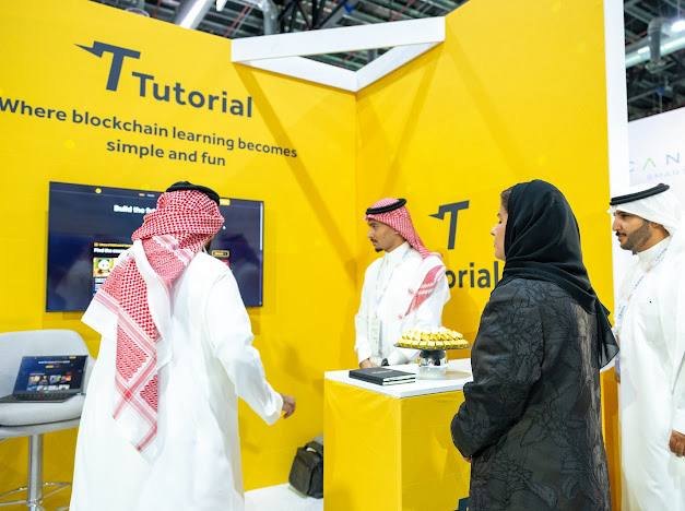 tutorialtoken's tweet image. A strong start to #LEARN2025 Saudi Arabia
The Tutorial booth on @BNBCHAIN drew great interest from visitors eager to explore blockchain education and Web3.
We were honored to welcome senior officials and distinguished representatives who showed strong interest in our platform.