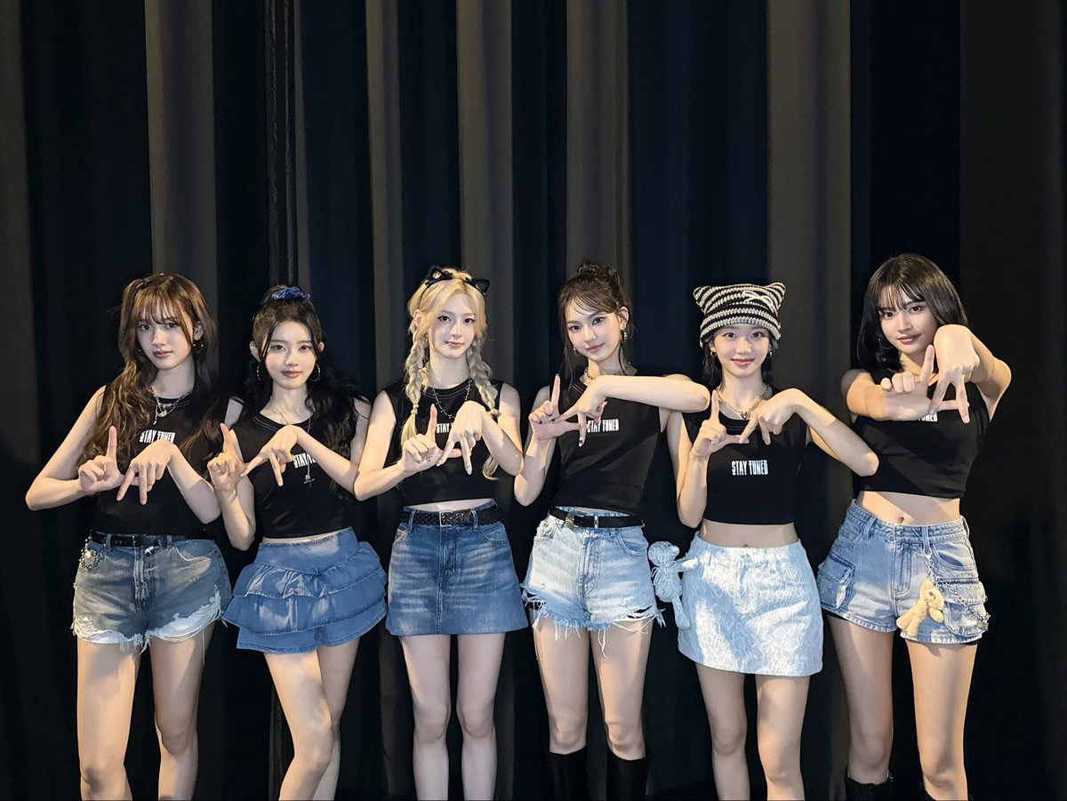 STAYC_official's tweet image. 251007
2025 STAYC TOUR 
[STAY TUNED] in INGLEWOOD

#STAYC #스테이씨
#STAY_TUNED
#2025_STAYC_TOUR
