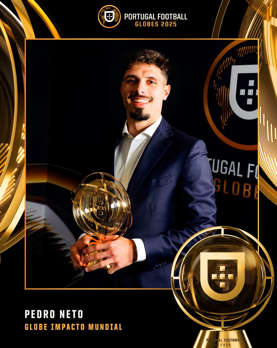yonizmoha12's tweet image. At the top of club football world and at the #PortugalFootballGlobes: Pedro Neto ✨🇵🇹