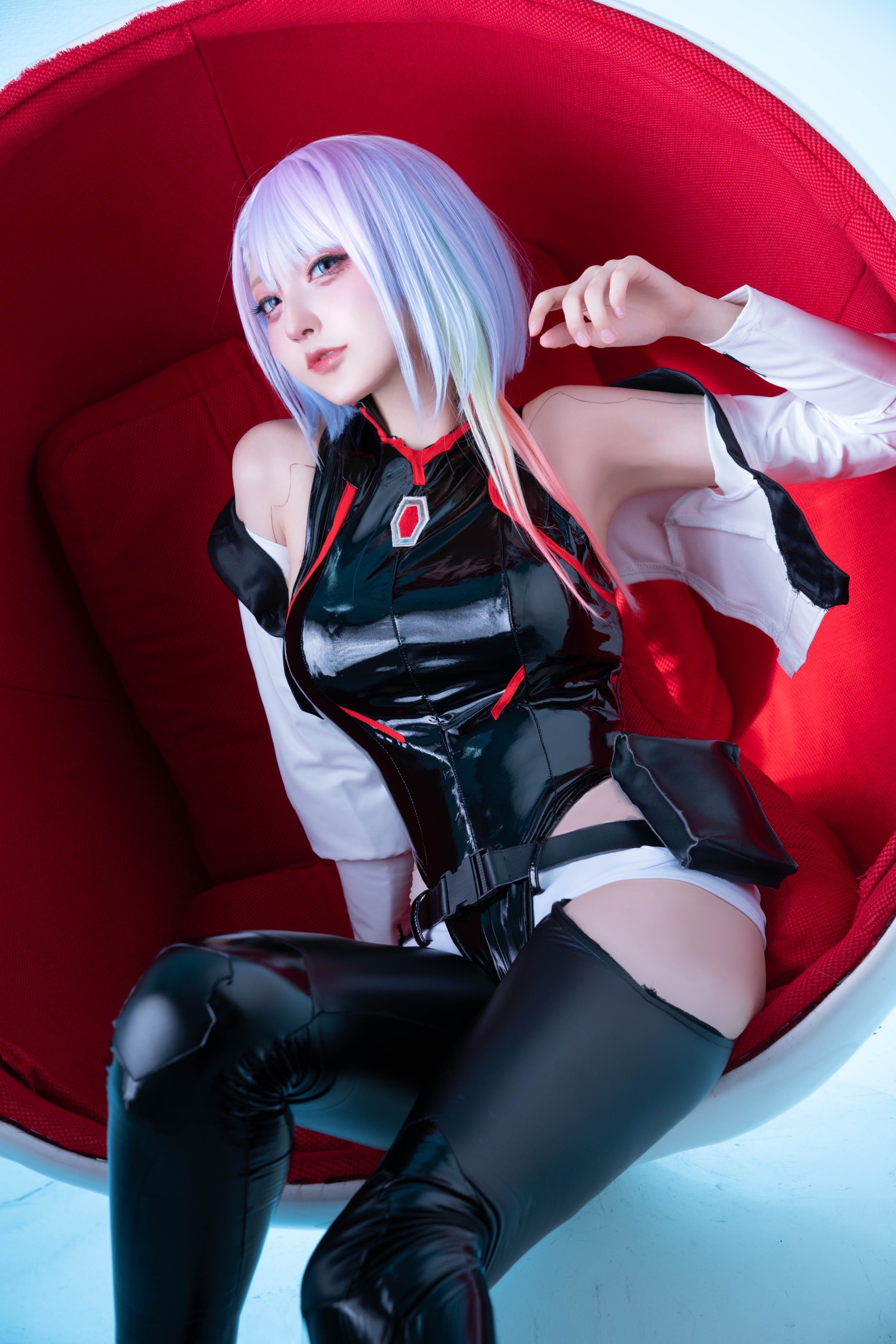 ルーシー - Search / X