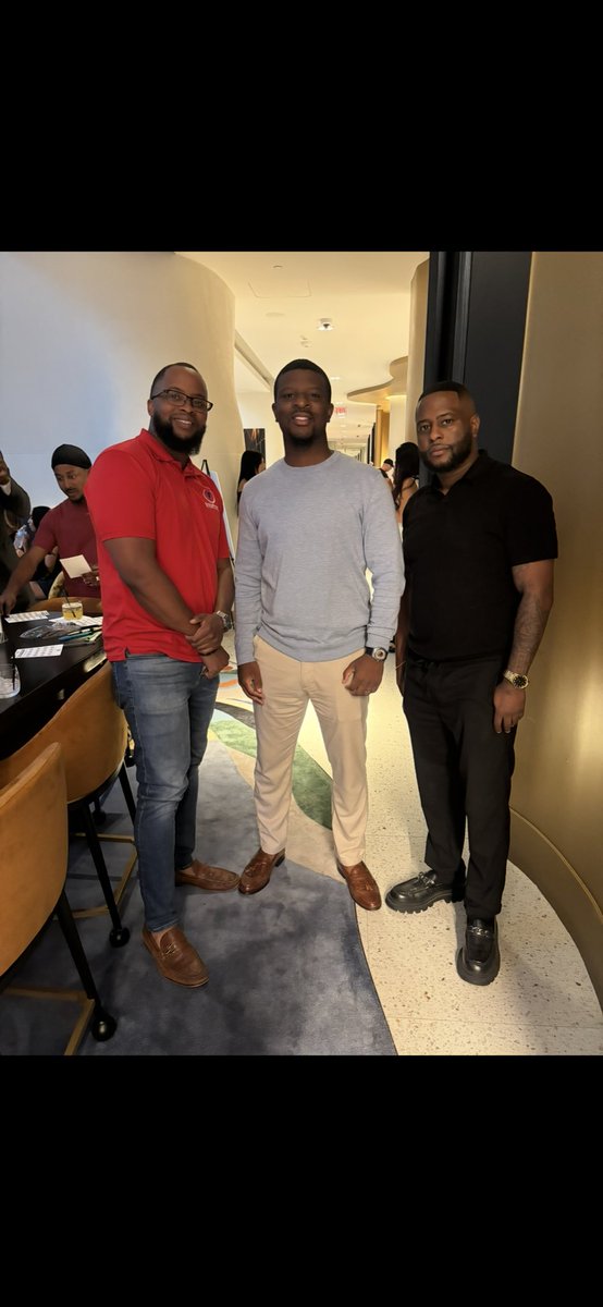 pierremontez92's tweet photo. Ran into @XaviercMiller at a private networking event in Dallas a couple of weeks ago. It was good chopping it up with bro. Dude is really as authentic as they come. https://t.co/Q8t4WKQhKT