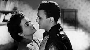merlinpapin3's tweet photo. .@FredOL69007 .@tbarnaud Voici mon TOP12 des films du Réalisateur #JacquesBecker
5 – Antoine et Antoinette de Jacques Becker (1947) avec Claire Maffei Roger Pigaut Noel Roquevert Pierre Trabaud Gaston Modot Jacques Meyran
Antoine et Antoinette, un jeune couple installé à Paris, mène une existence monotone : lui travaille dans une imprimerie tandis qu'elle est vendeuse. Mais un soir, ils reprennent espoir : Antoine trouve dans le sac de sa compagne un billet de loterie gagnant. Il décide alors de l'encaisser mais perd son portefeuille. S'ensuit alors une série de péripéties qui redéfinira les priorités du couple tout en les forçant à conserver leur optimiste.