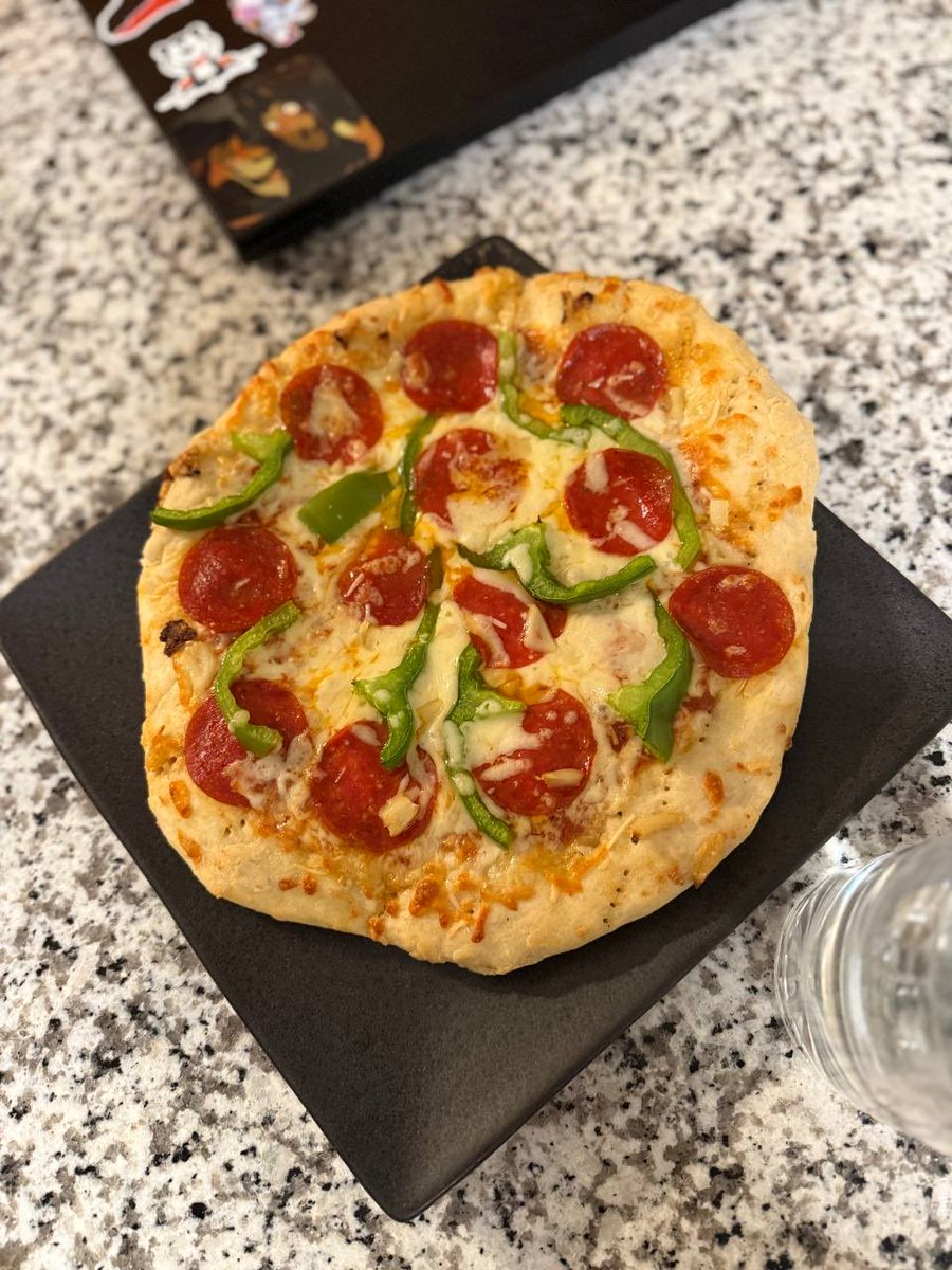 Night 2: Started the dough last night and made homemade pizzas today!! 

Thanks to <a href="/RoebuckCoyote/">Roebuck Coyote</a> <a href="/arcstuks/">russ 🔞</a> and <a href="/Keaton_DeerAD/">Keaton 🦌🔞</a> for putting up with my cooking hehe

But fr tho…they were pretty good🥵